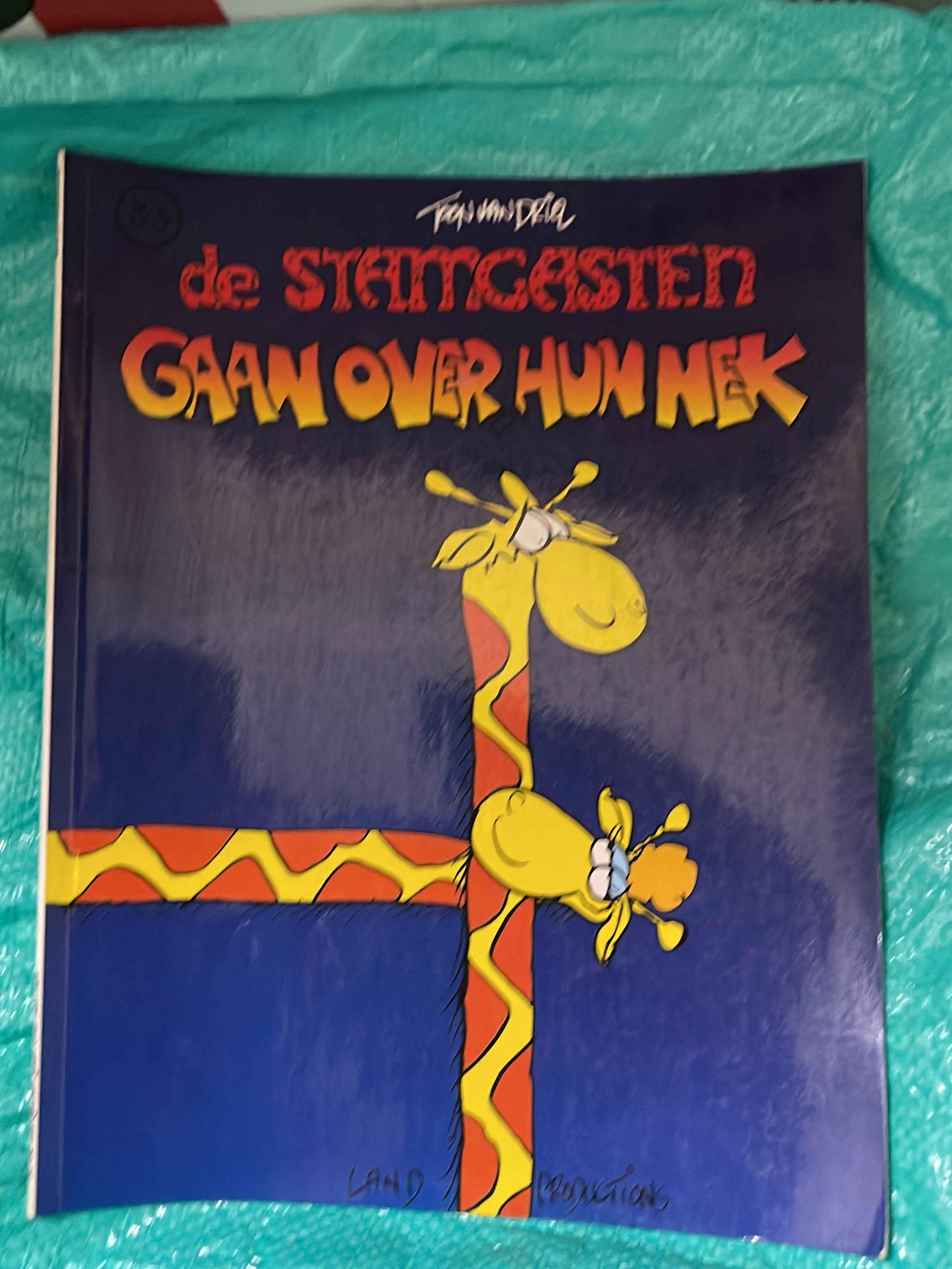 Cover van De Stamgasten gaan over hun nek