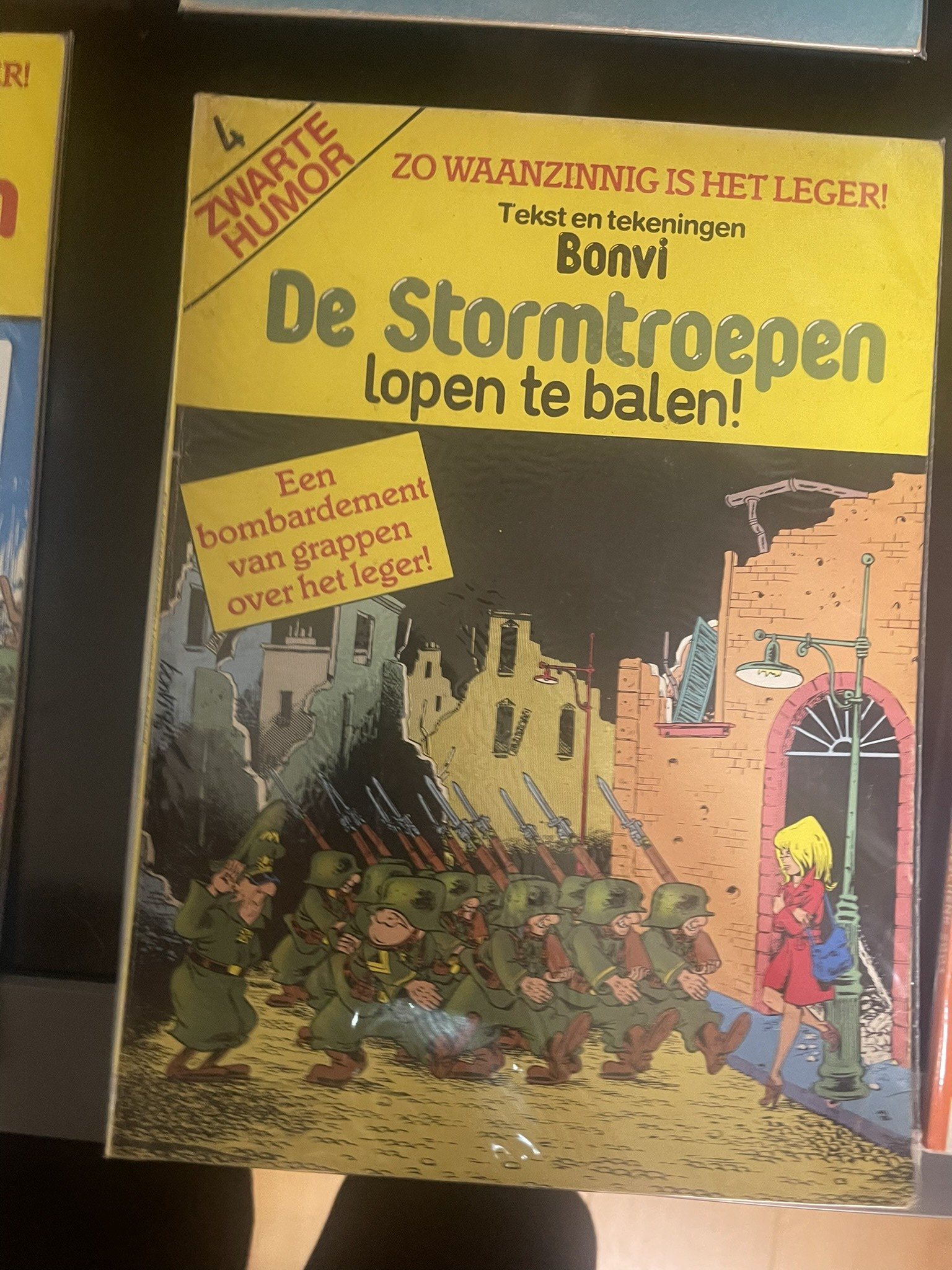 Cover van De stormtroepen lopen te balen!