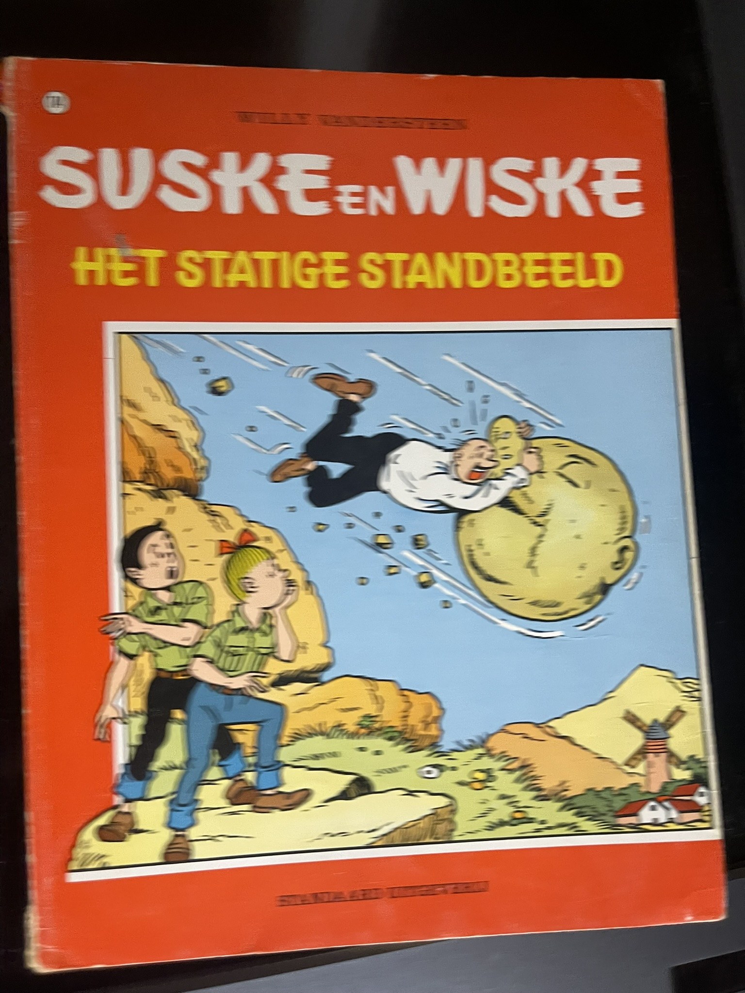 Cover van Het statige standbeeld