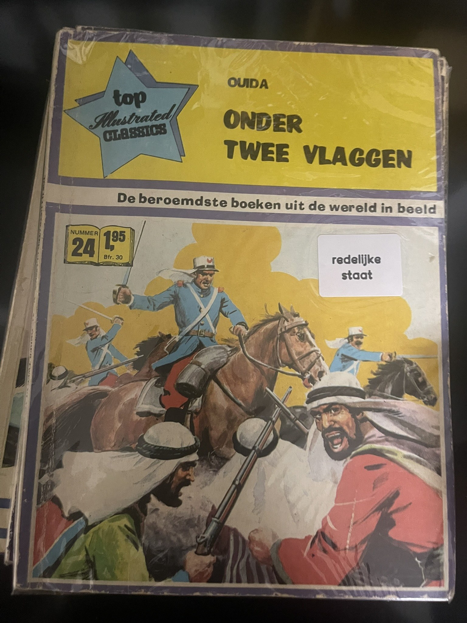 Cover van Onder twee vlaggen