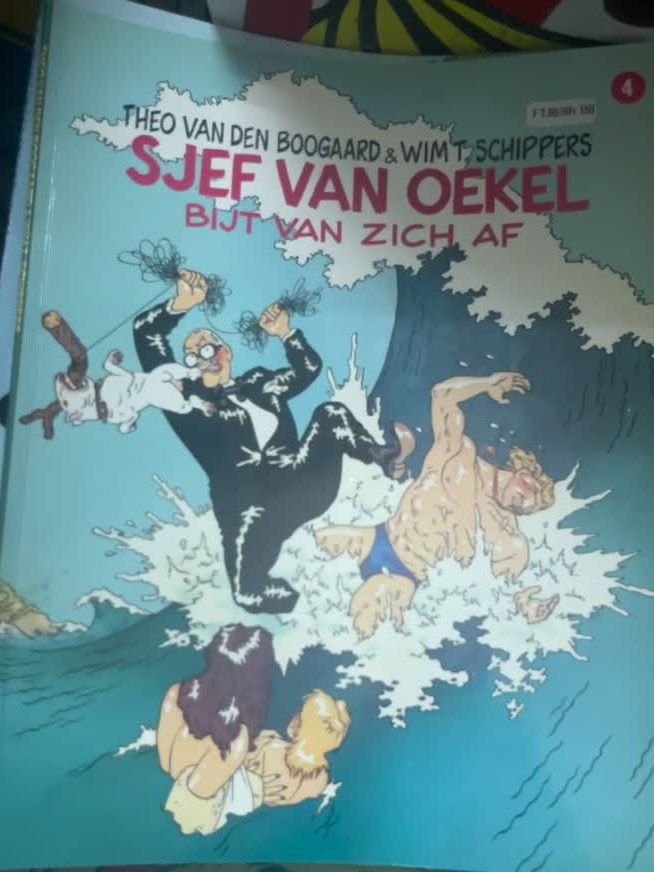 Cover van Sjef van Oekel bijt van zich af
