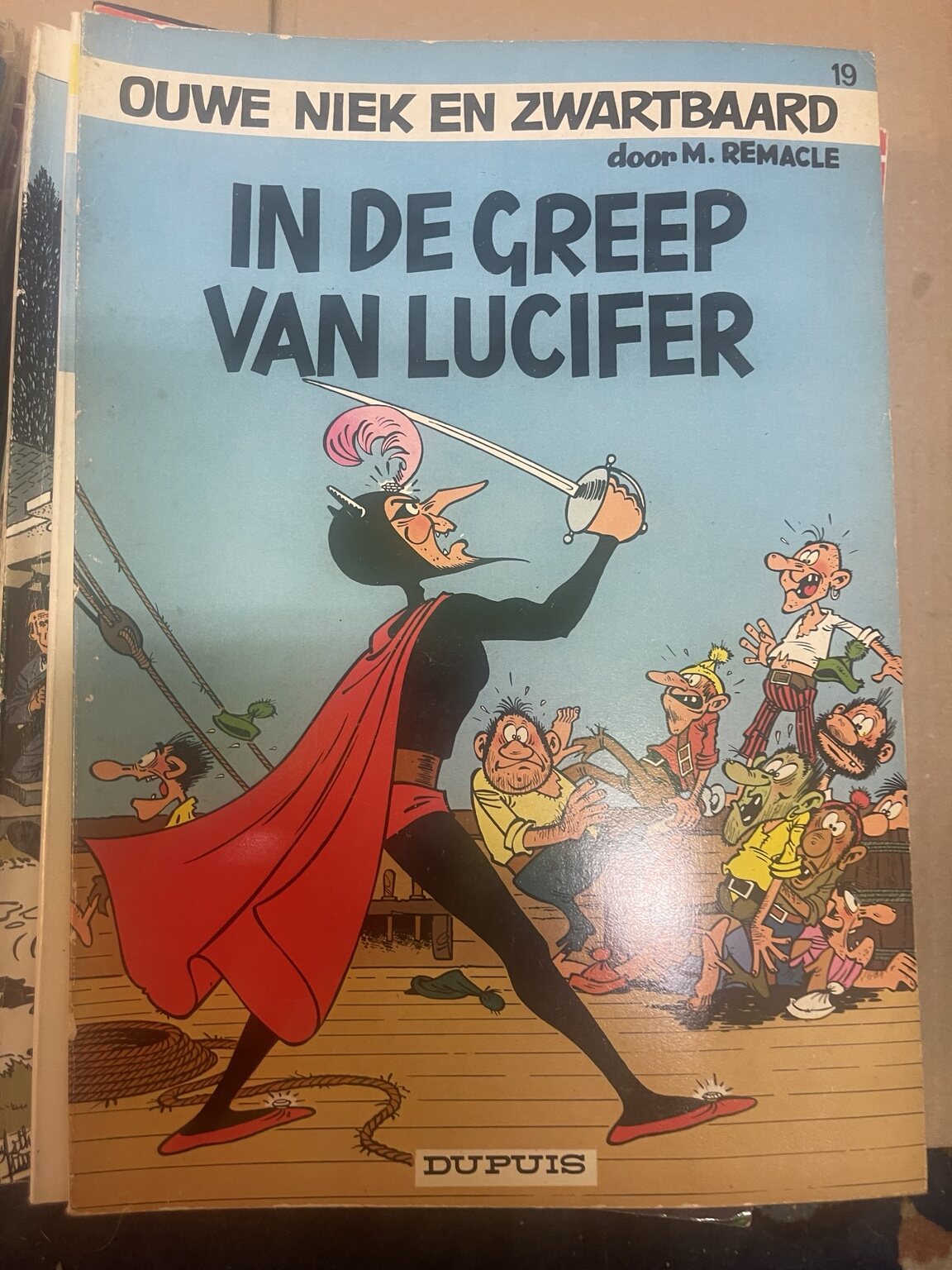 In de greep van Lucifer - afbeelding 2