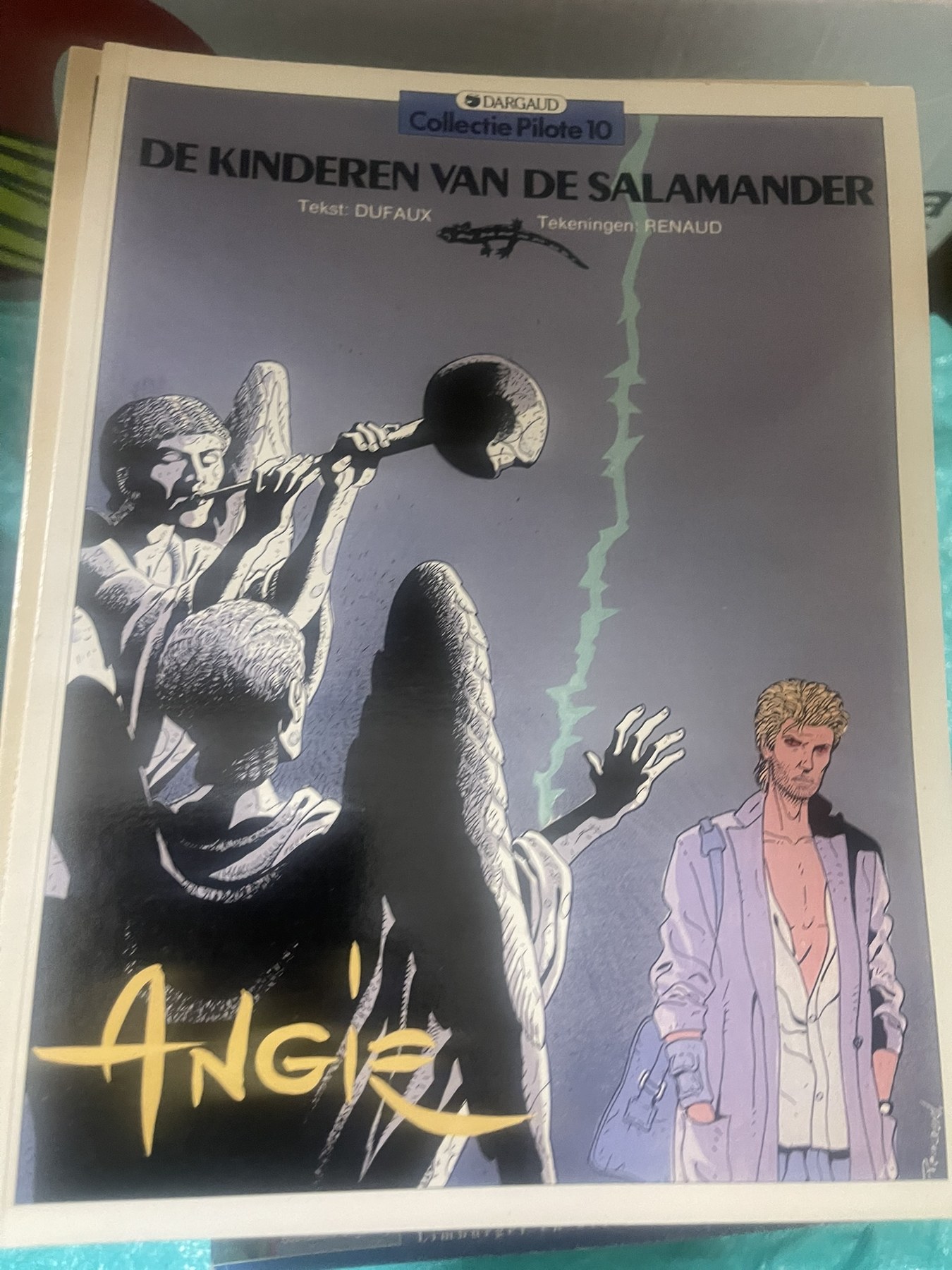 Cover van Angie