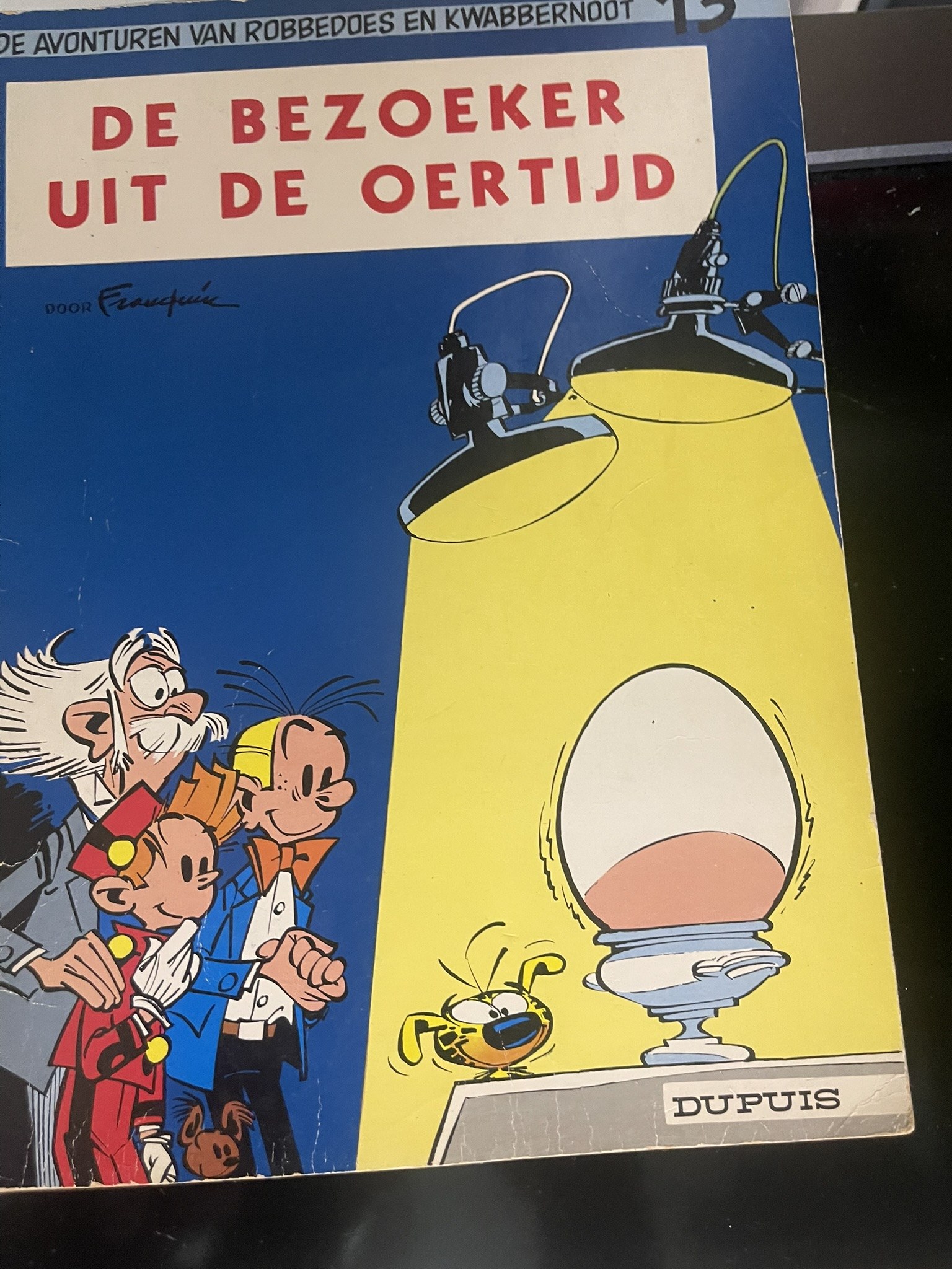 Cover van De bezoeker uit de oertijd