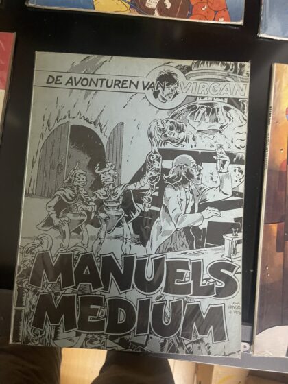 Cover van Manuels medium