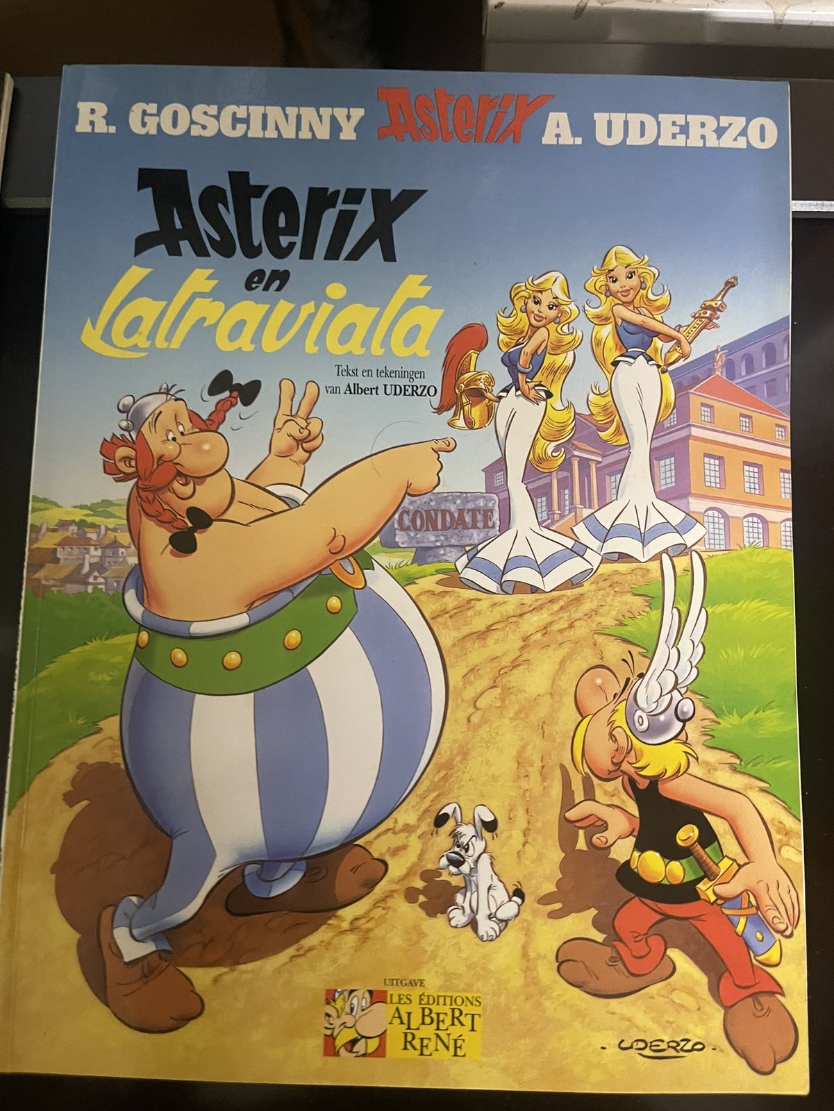 Cover van Asterix en Latraviata