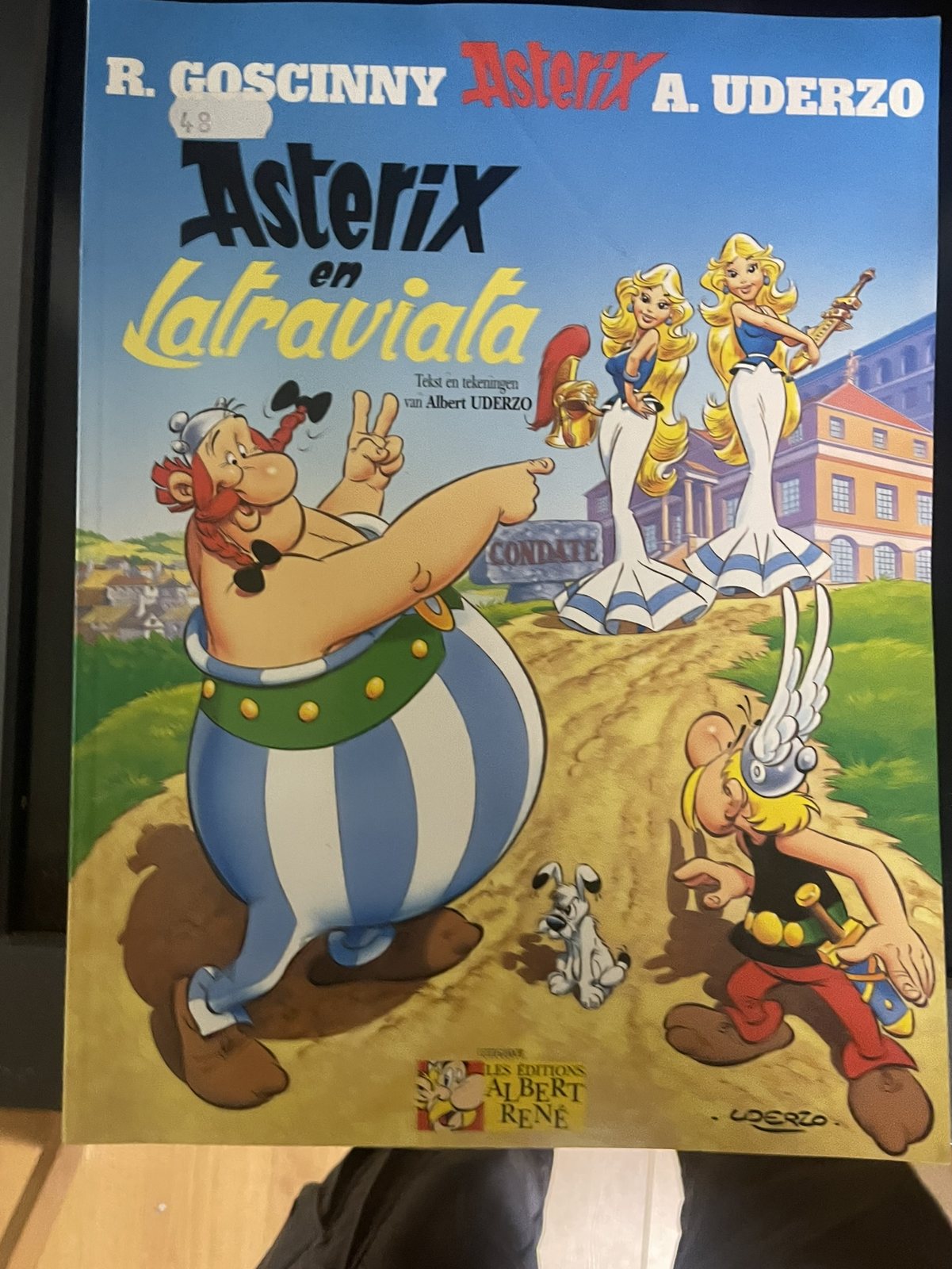 Cover van Asterix en Latraviata