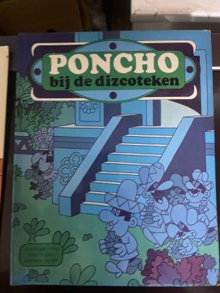 Cover van Poncho bij de Dizcoteken