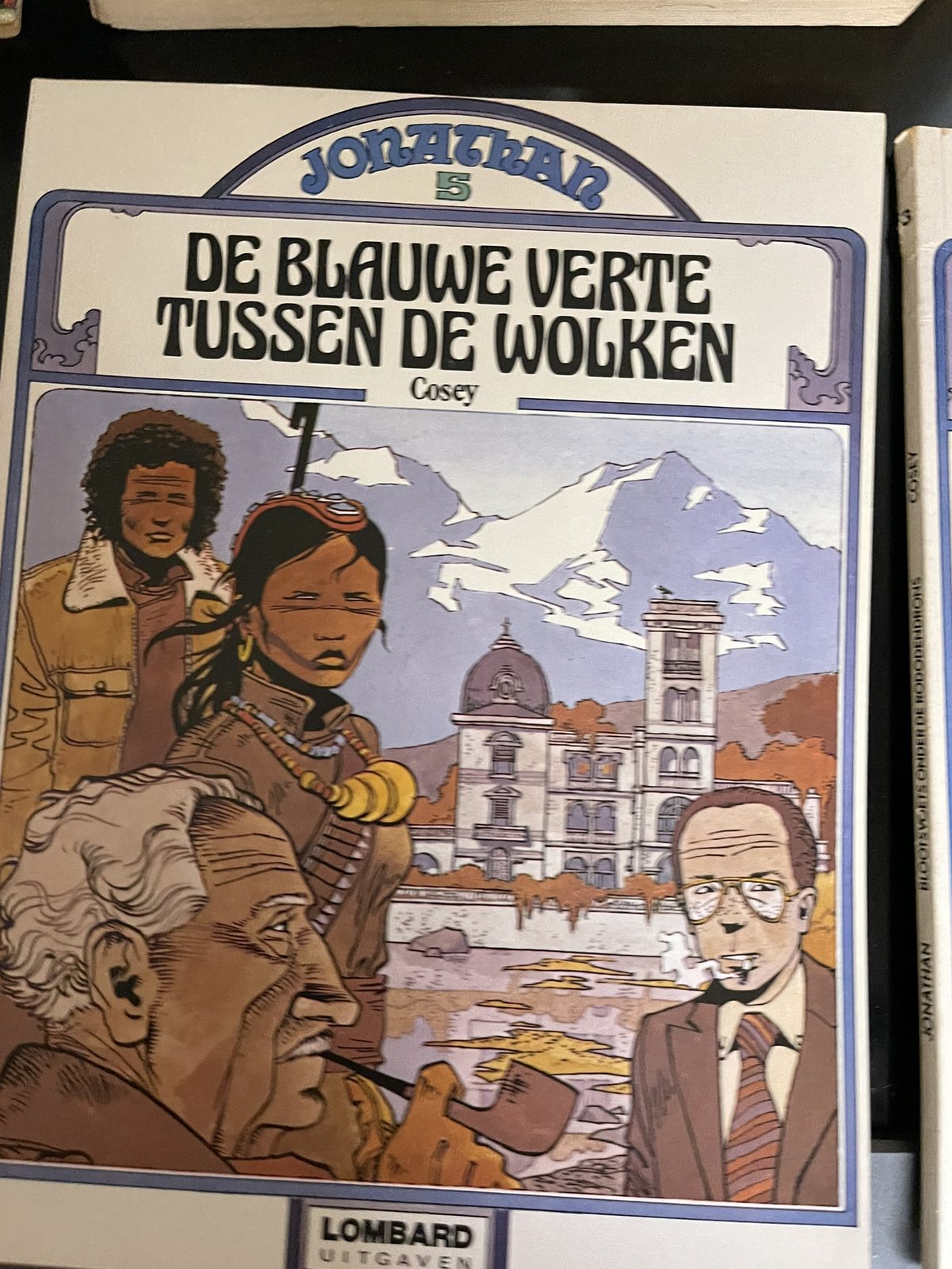 Cover van De blauwe verte tussen de wolken