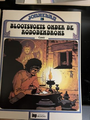 Cover van Blootsvoets onder de rododendrons