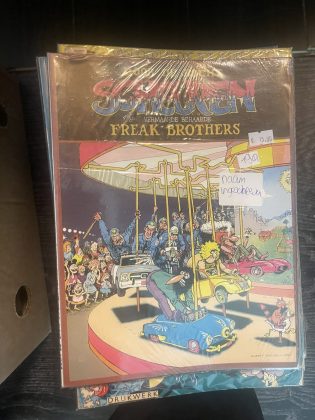 Cover van Door de bocht scheuren met de vermaarde behaarde Freak Brothers