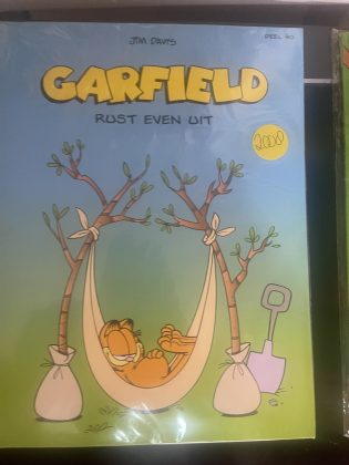 Cover van Garfield rust even uit