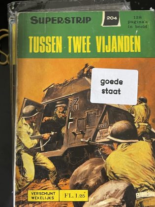 Cover van Tussen twee vijanden