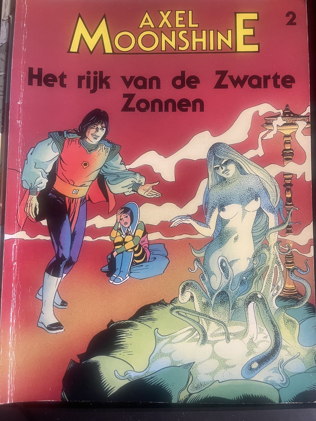 Axel Moonshine 2 - Het rijk van de Zwarte Zonnen
