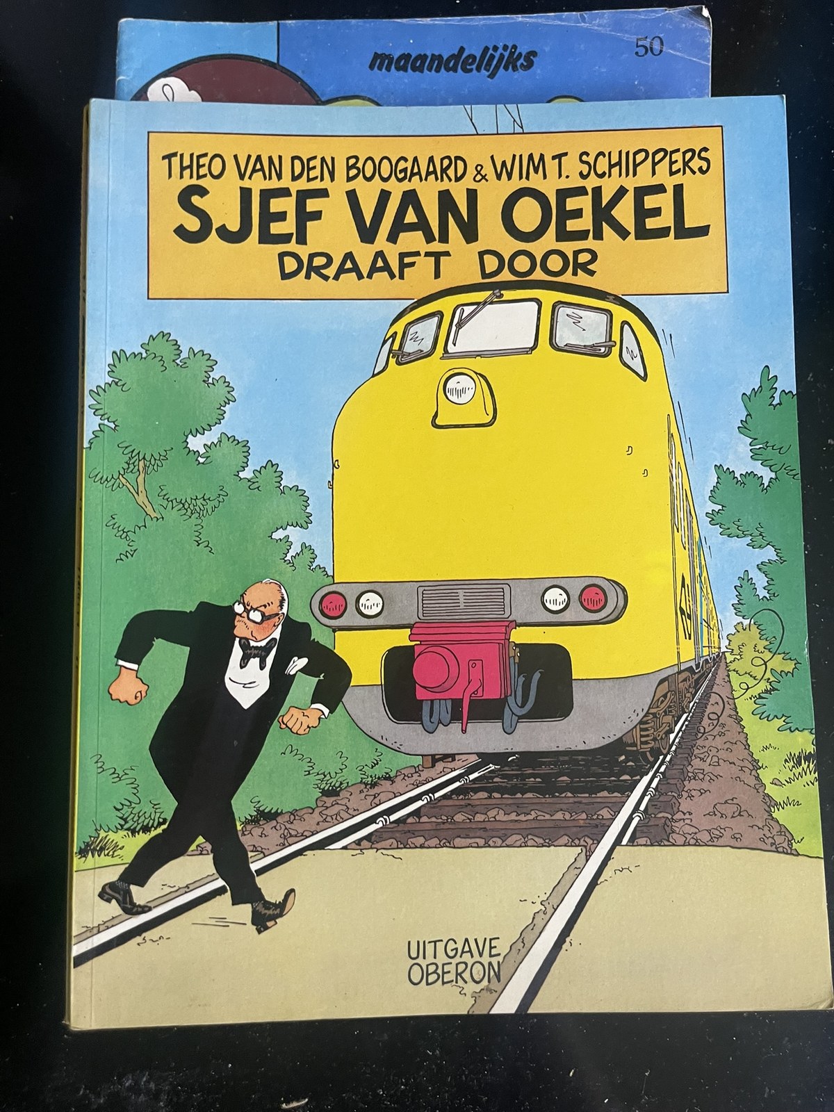 Sjef van Oekel 1 - Draaft door