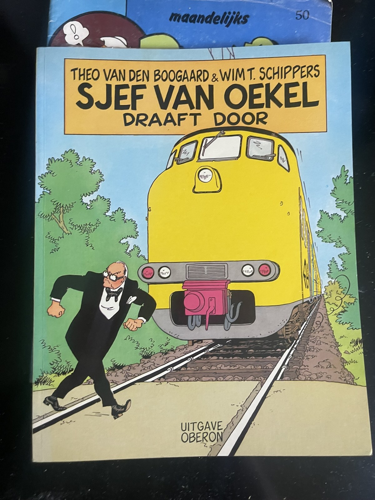 Sjef van Oekel 1 - Draaft door