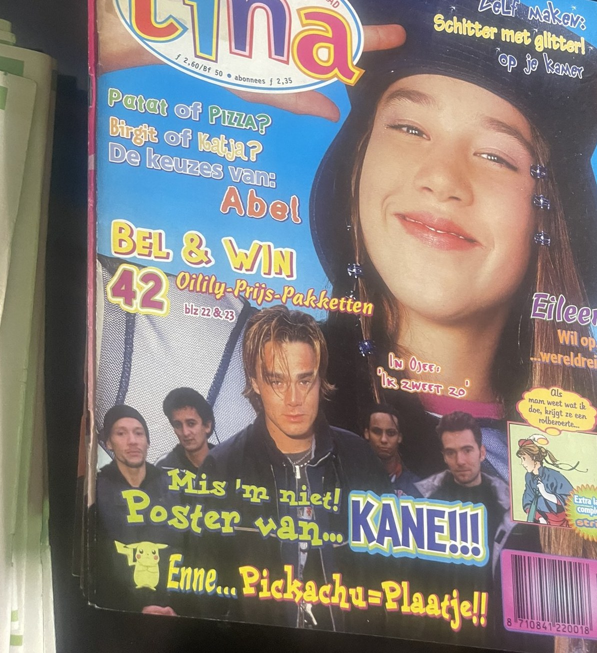 Cover van 2000 nummer  17