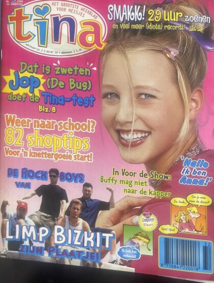 Cover van 2000 nummer 32